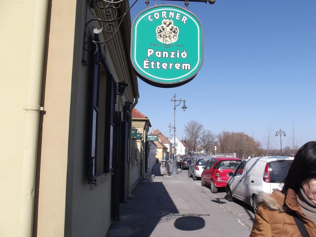 Corner Panzio Hotel Szentendre Luaran gambar